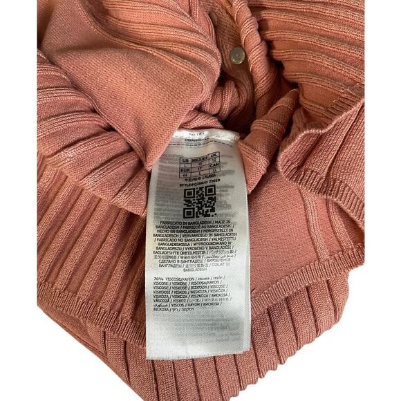 GUESS Blush Pink Size Large Ribbed Soft Stretchy Silver Functional Buttons Thick - Picture 8 of 10
